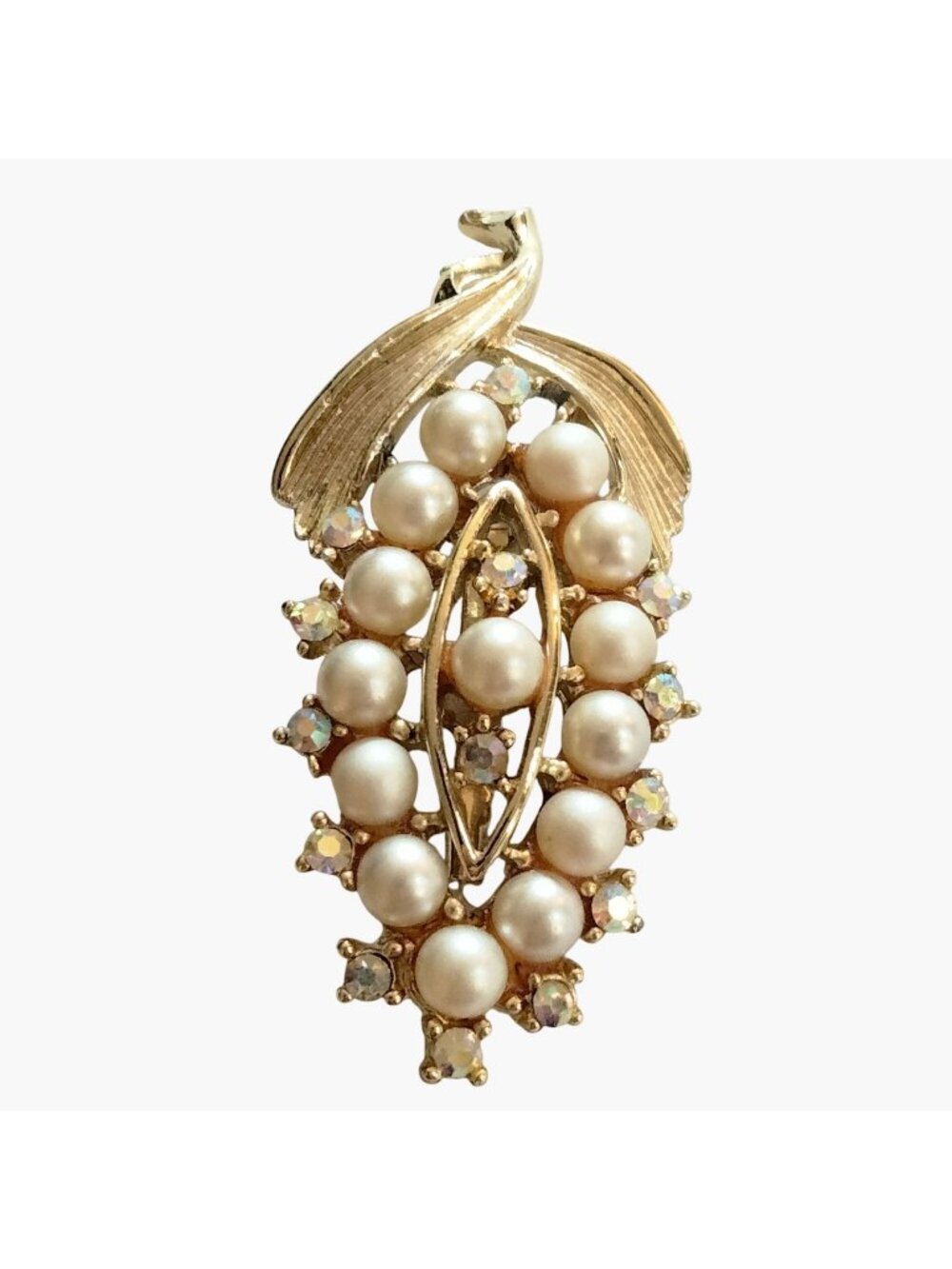 Faux Pearls Rhinestones Vintage Cluster Gold Tone